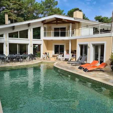 Family With Pool Villa Biscarrosse